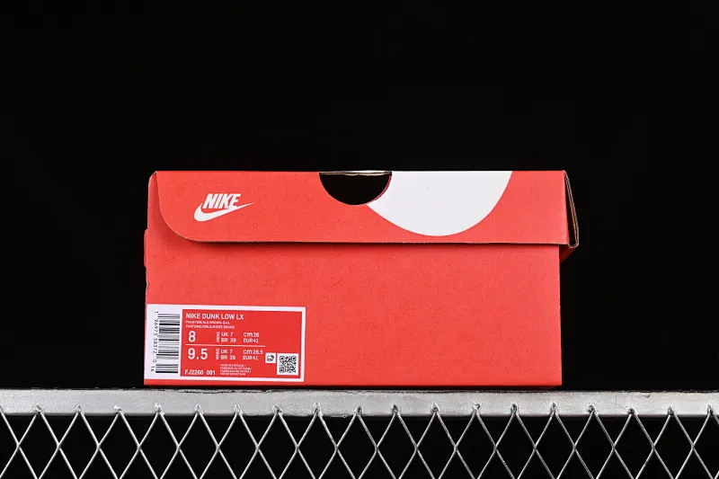 All categories Nk SB Dunk series Nk SB Dunk Low low-top sneakers Nk Dunk Low Lx "Brown Ostrich" camel SB low-top casual sneakers FJ2260-001